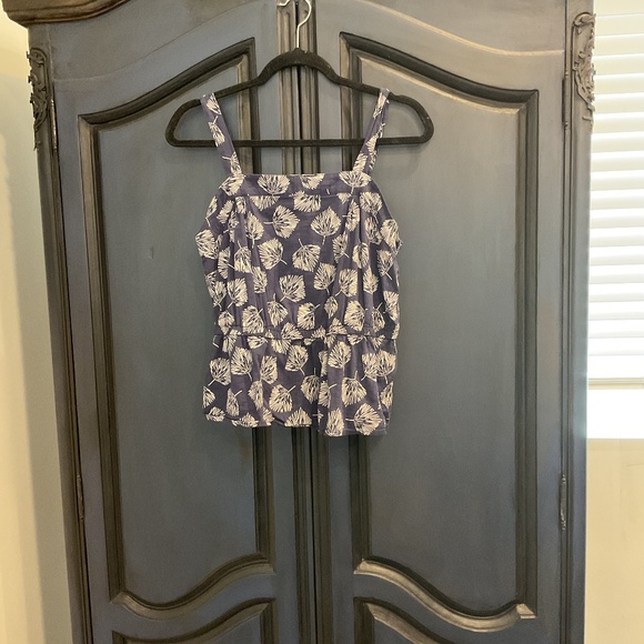 Women’s summer top - Picture 1 of 3